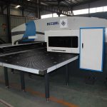 MAX-SF-30T gamybos cnc štampavimo staklės hidraulinis perforavimo presas su "Amada" įrankiais bokštelyje štampavimas Fanuc valdymas