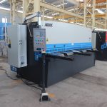 hidraulinės metalinės plokštės sūpynių sijapjovės mašina